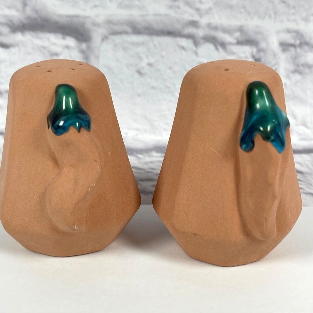 VTG Southwest Artisan Red Chili Terracotta Salt Pepper Shaker Green Blue Glaze